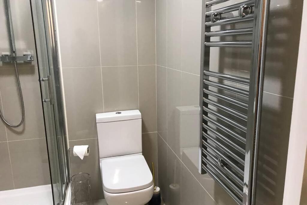 בדפורד Marie'S Serviced Apartments- 2 Bedroom City Stay מראה חיצוני תמונה